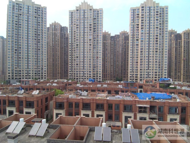 長沙中海國際社區(qū)別墅部分太陽能熱水工程項目