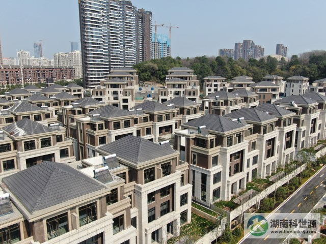 長(zhǎng)沙浪琴山花園二期項(xiàng)目太陽(yáng)能熱水器工程