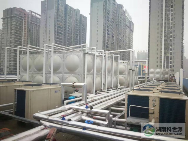 學校屋頂空氣能熱水工程