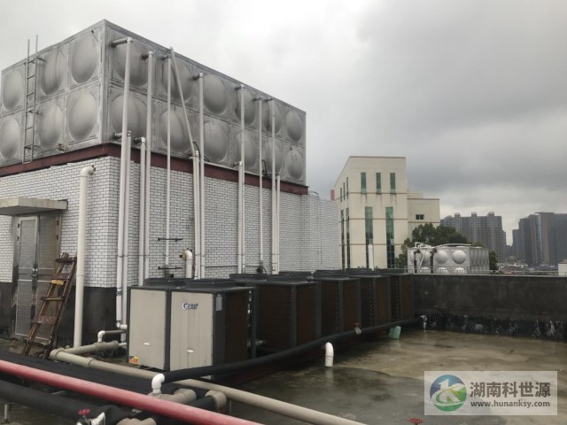 學(xué)校空氣能熱水系統(tǒng)