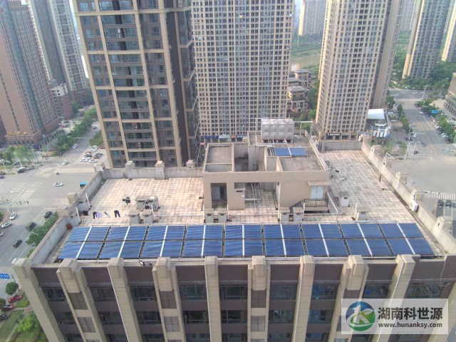 真空管太陽(yáng)能熱水系統(tǒng)